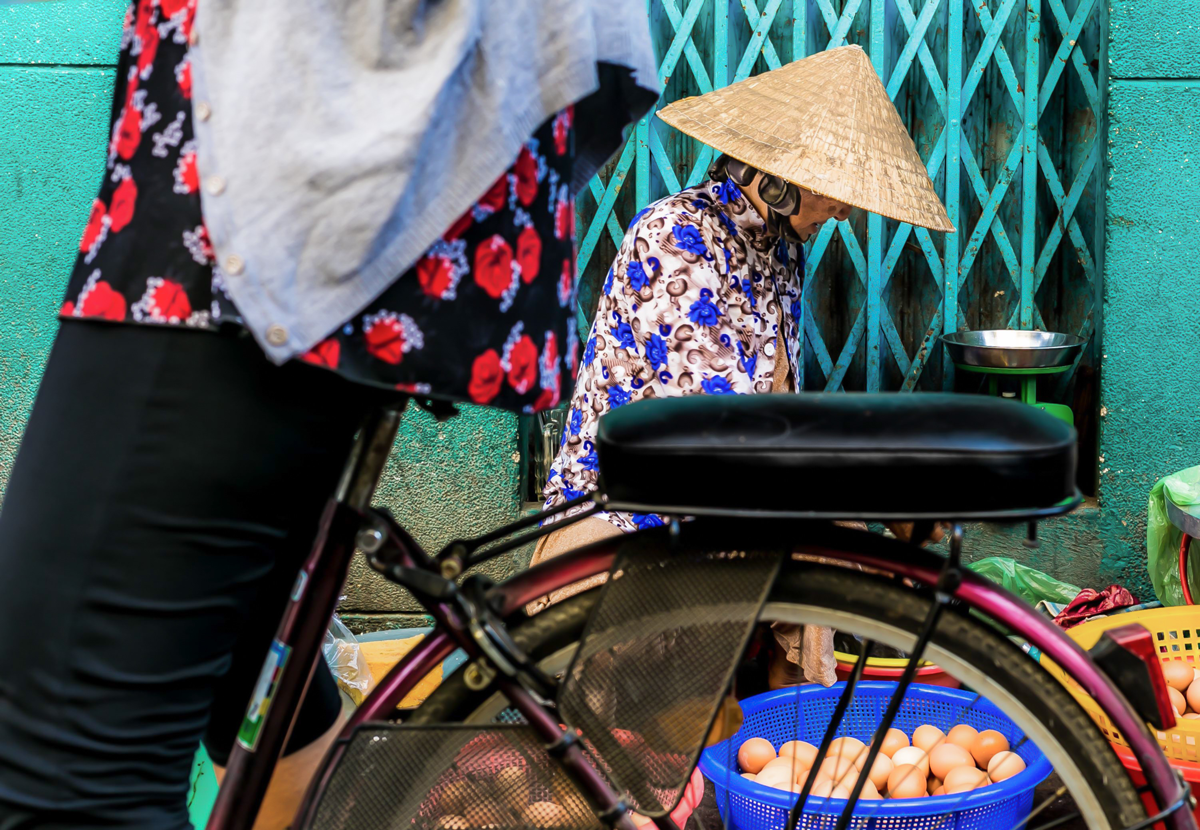 Photo of a bike in a Vietnamese market